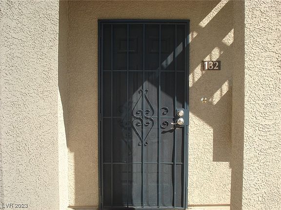 4th image of 10245 S Maryland Pkwy #132