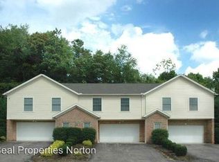 3935 Long Dr APT C, Norton, OH 44203