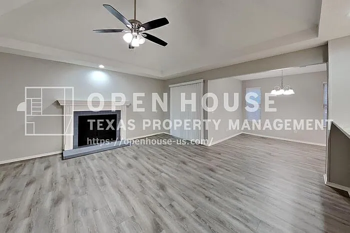 3 bed, 2.0 bath, 1531 sqft, $2,300 — Photo 4