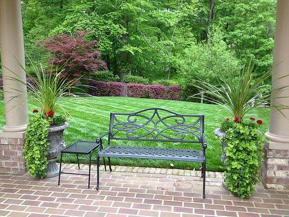 Breezeway/Side Yard View