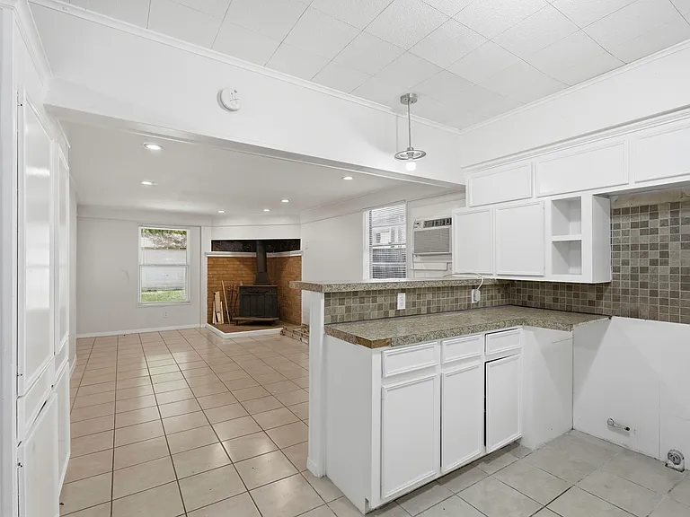 207 N Hartsdale Ave — Photo 10