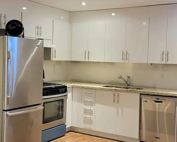 8 Vipond Way #1 — Photo 6