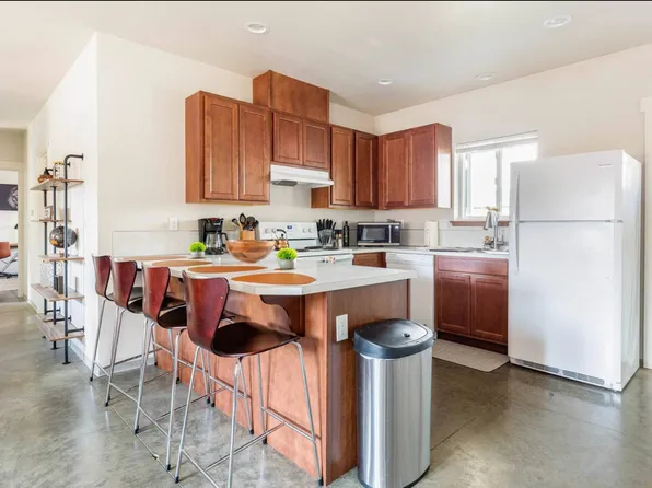 9404 62nd Dr NE Unit B, Marysville, WA 98270