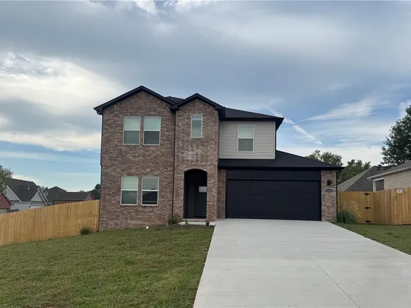 1918 Larkspur St, Springdale, AR 72762