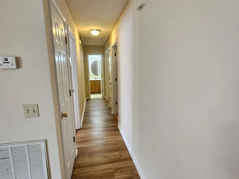 906 Rice Ct — Photo 13