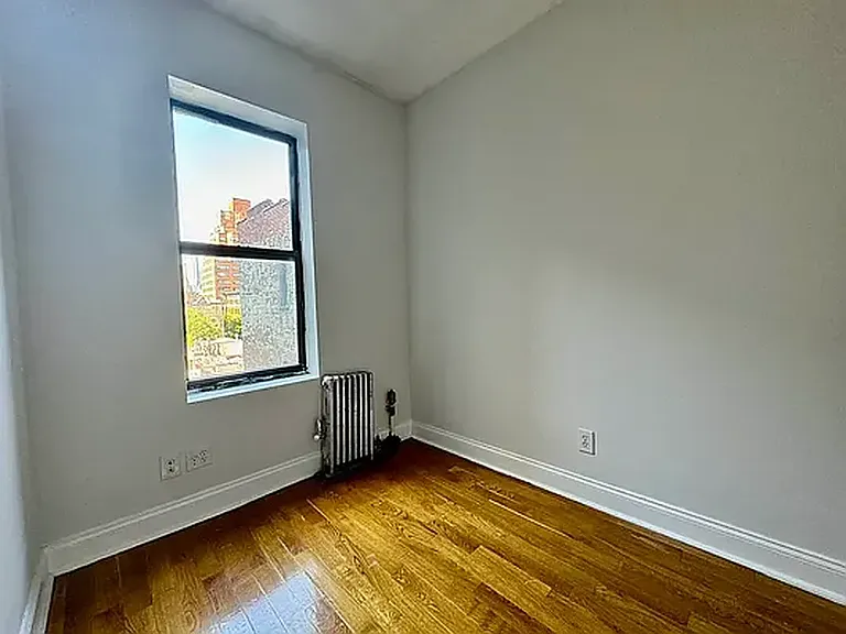 39 Christopher St #5D — Photo 7