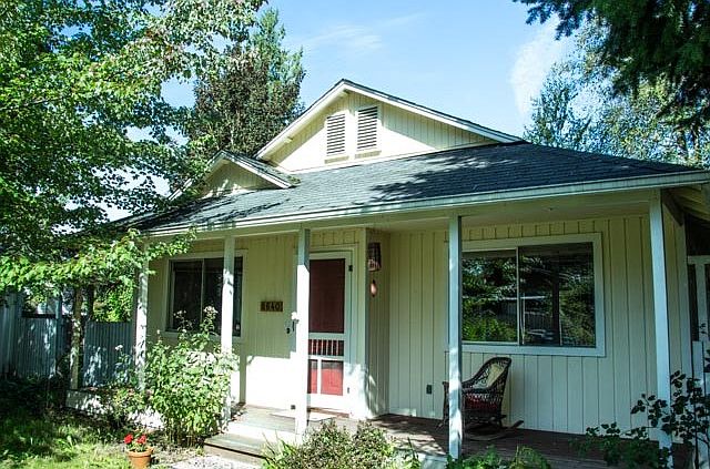 1st image of 8640 NE 141st St