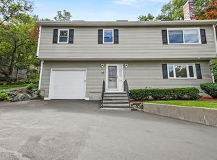 35 Sylvanus Wood Ln, Woburn, MA 01801
