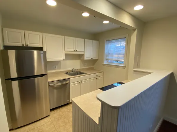 1317 S Walter Reed Dr APT 101, Arlington, VA 22204