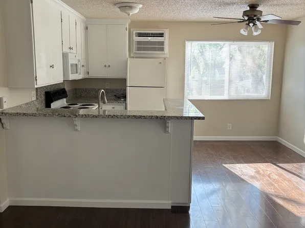 208 Johnson St #17, Modesto, CA 95354