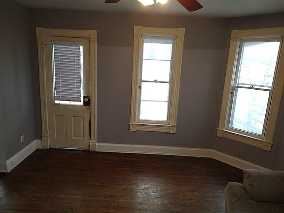 3rd image of 1723 Charles St Unit B