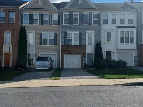 42 Magellan Dr, Martinsburg, WV 25404