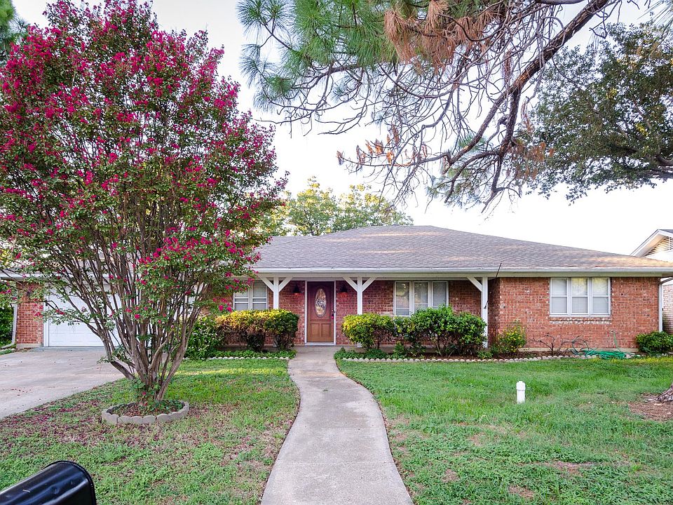 1st image of 2211 Briarwood Blvd