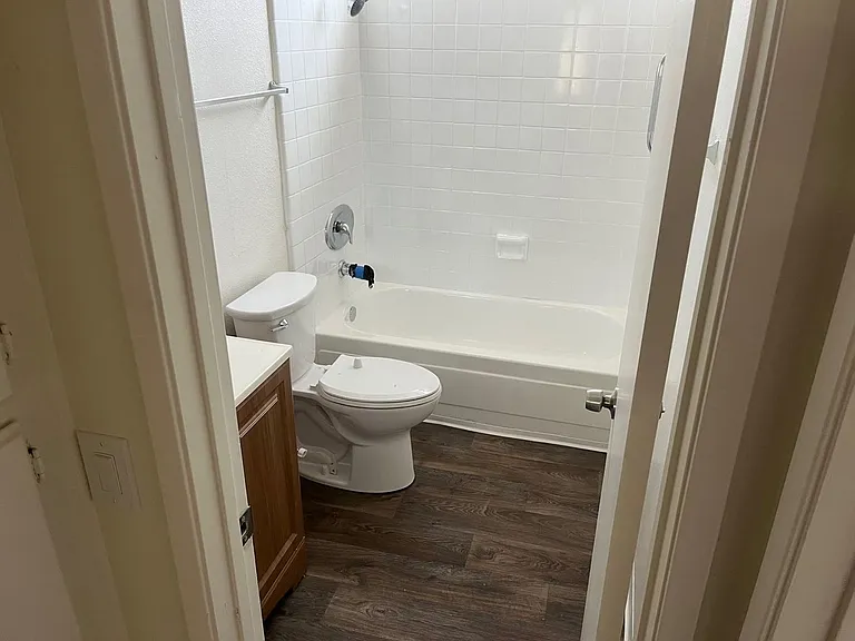 4377 Marlborough Ave — Photo 7