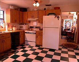 2nd image of 1639 Devonshire Ln