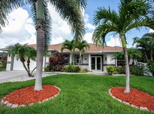 2334 SE Corsica Rd, Port Saint Lucie, FL 34952