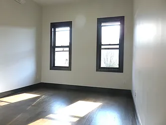 Rented by Rennit Inc.