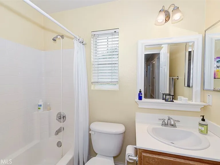 21 Savannah Ln — Photo 32