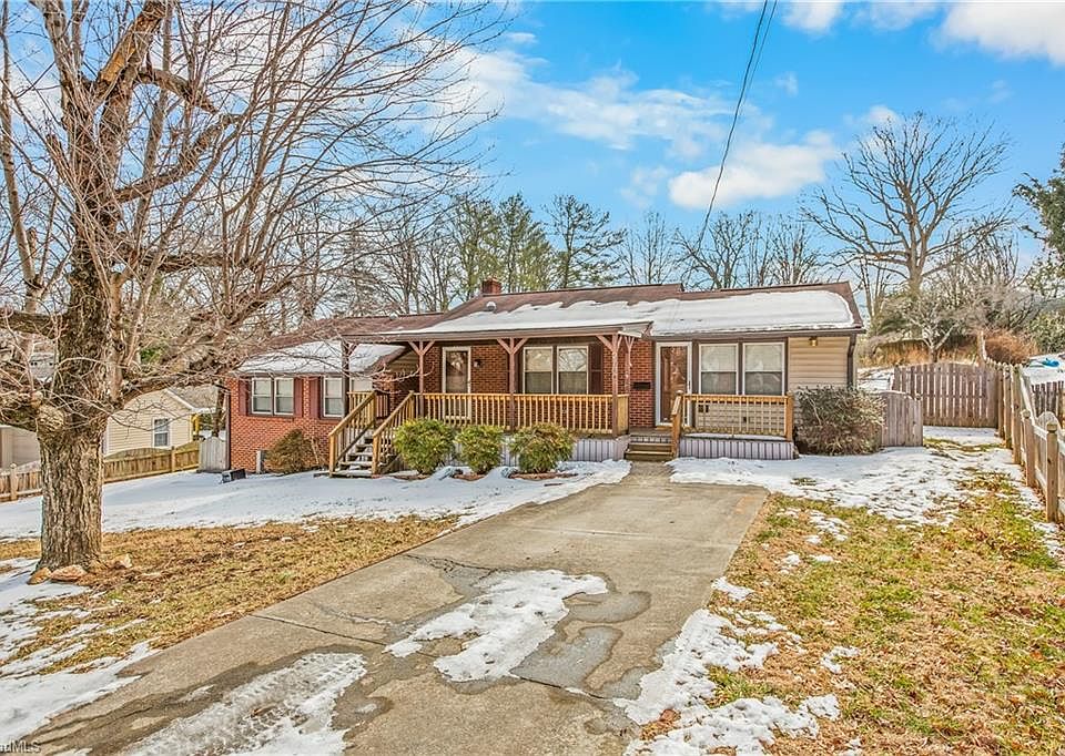 1st image of 2780 Woodvale Dr