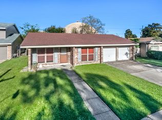 209 Brookmeade Dr, Gretna, LA 70056
