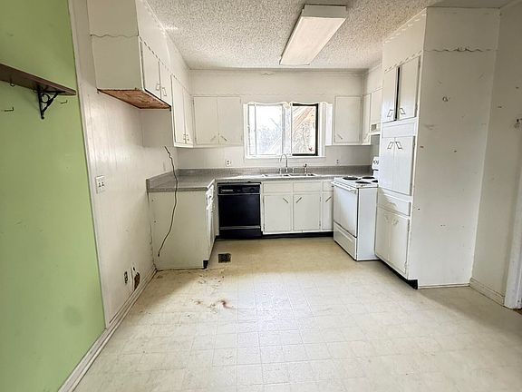 4th image of 250 Steele Rd