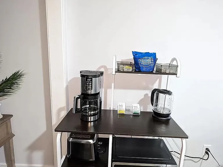 3412 Merrill Pl — Photo 9