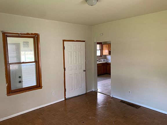 4th image of 1417 S Arago St