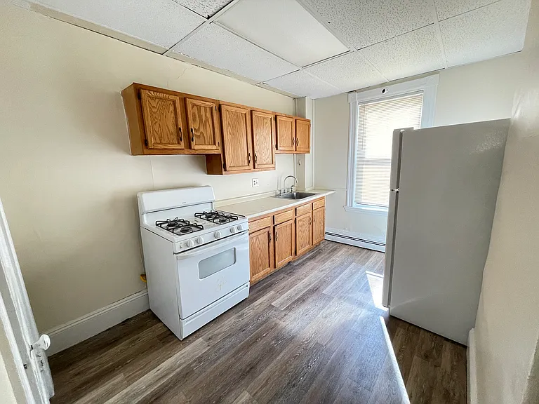 11A Linden St #1 — Photo 7