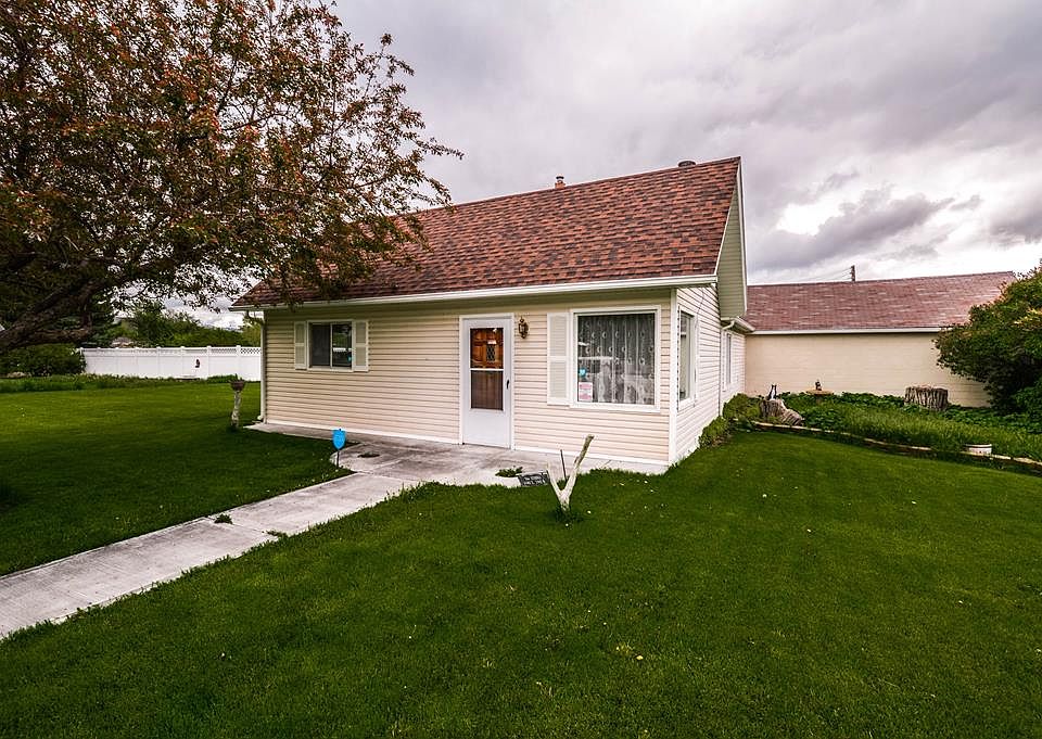 1st image of 1081 E 790 N