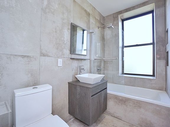 4th image of 395 17th St #Ii