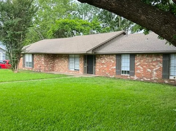 1215 Bois D Arc St, Commerce, TX 75428