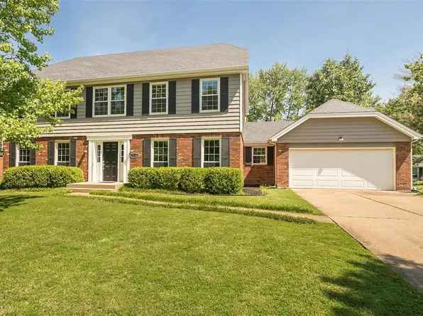 1536 Virginia Dr, Ballwin, MO 63011