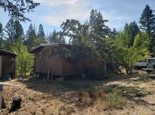 507 Crest Dr, Cave Junction, OR 97523