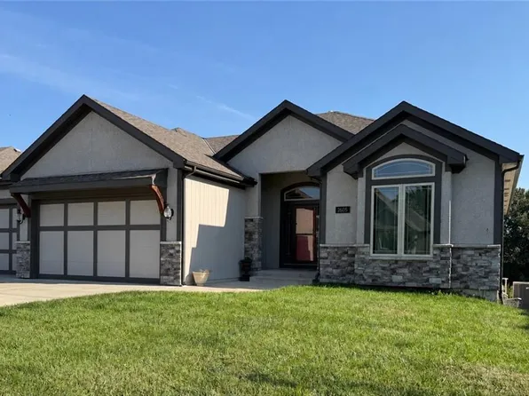 2605 NE 92nd St, Kansas City, MO 64156