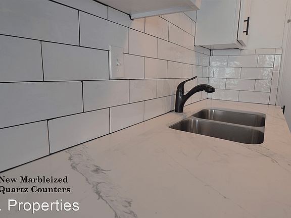 3rd image of 4936 Whitsett Ave #17757598