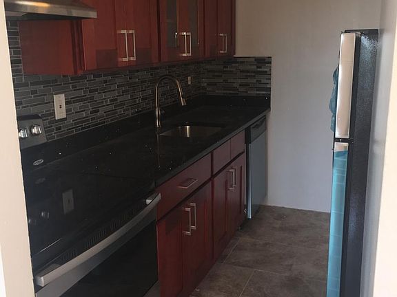 3rd image of 409 N Broadway APT 27