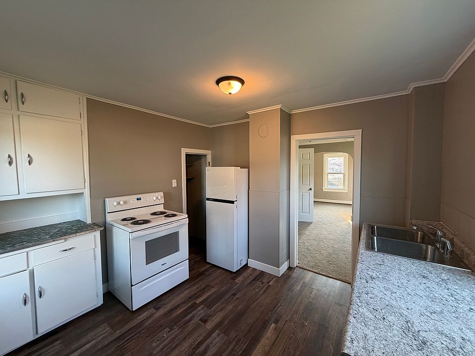 1st image of 314 S Lake St #B