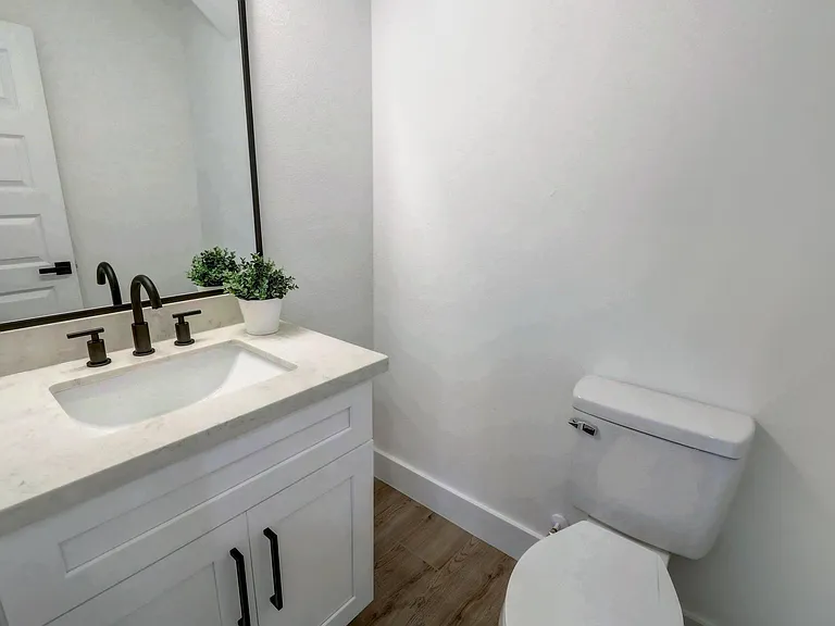 1207 Dewalt St — Photo 23