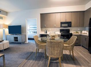 1260 Grove St #3VKCH7FF0, Healdsburg, CA 95448