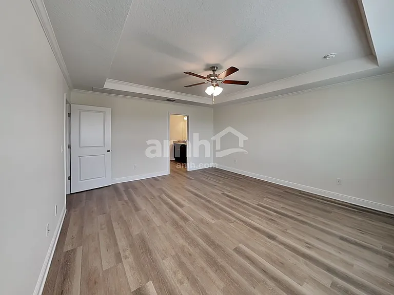 1045 Heavenly Dr — Photo 13