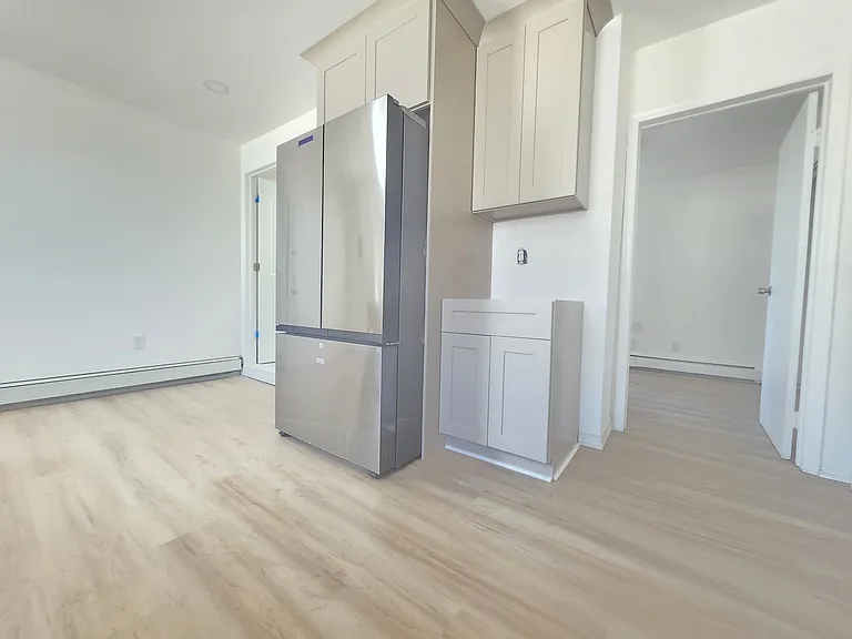 211 Florida St #4 — Photo 1