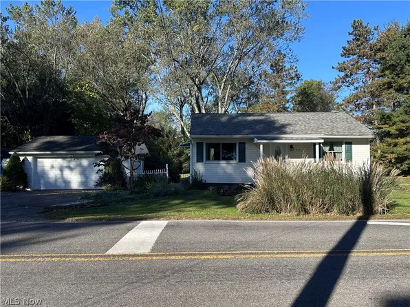 4131 Alabama Ave NW, North Lawrence, OH 44666