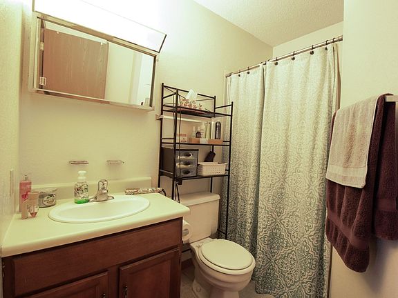 2nd image of 109 Bunting Ln #201