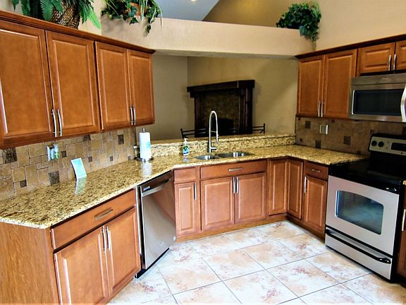 2nd image of 4605 N Country Hills Ct
