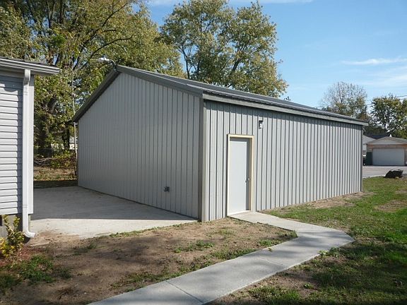 2nd image of 1023 N 13th St