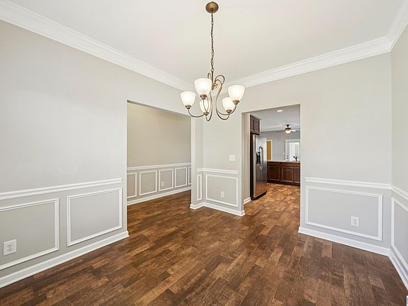 4th image of 7012 Kensington Ave