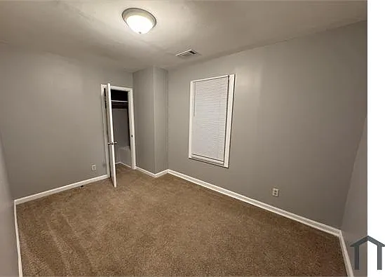 800 E Starr Ave — Photo 8