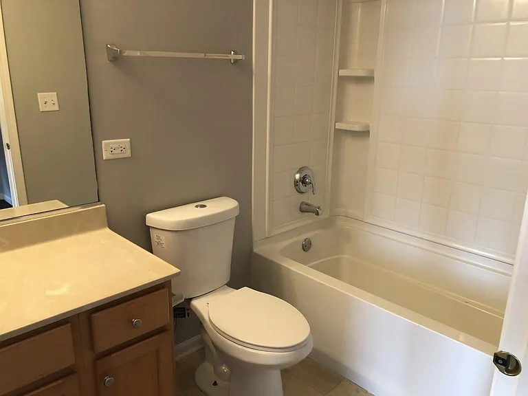349 N Commerce St — Photo 28
