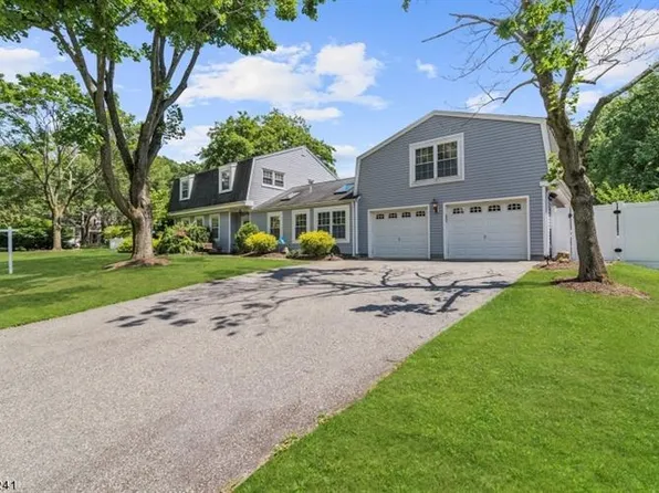 43 Eldorado Dr, Wayne, NJ 07470