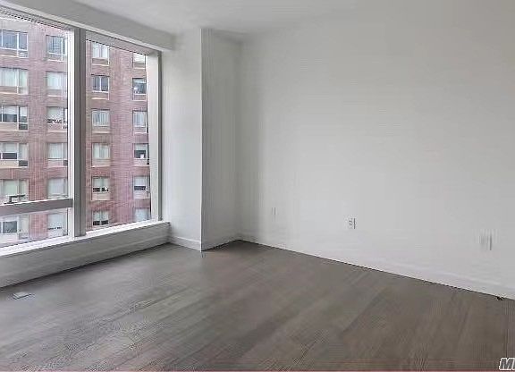 3rd image of 225 Cherry St #12G